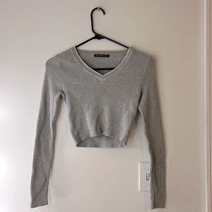 Brandy Melville cropped sweater, Size: Small, Color: Grey